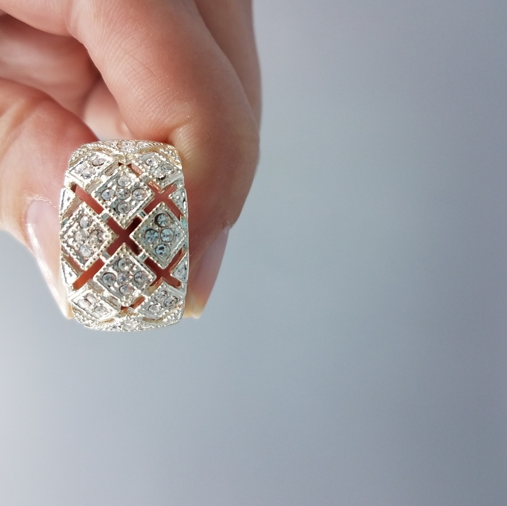Silvertone Rhinestone Thick Ring - Picture 9 of 9